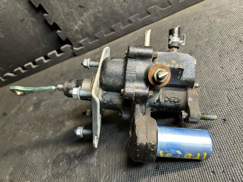 Chevrolet Silverado 1500 2500 1999-2002 camioneta potencia hidráulica refuerzo de freno OEM Foto 1 de 4