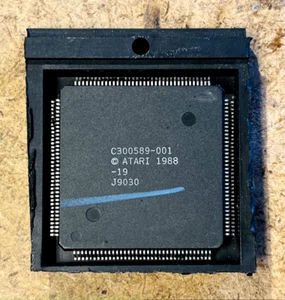 Atari STE GSTMCU Chip C300589-001 - Bild 1 von 3