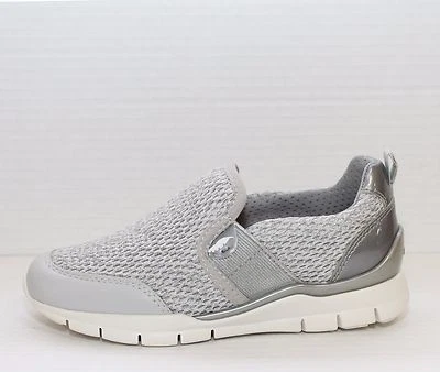 Zapatos Geox Junior Sin Cordones Niña en Tela y Charol Línea Sukie J723GF Foto 1 de 4