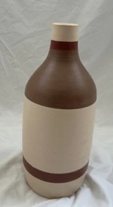 Clay Vase - Picture 1 of 1