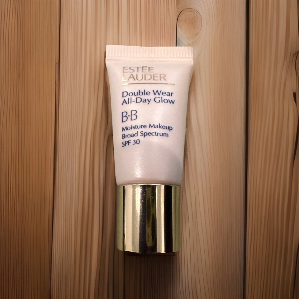 Estee Lauder DOUBLE WEAR ALL DAY GLOW BB MOISTURE MAKEUP Intensity 3.0 7ml SPF30 - Image 1 of 3