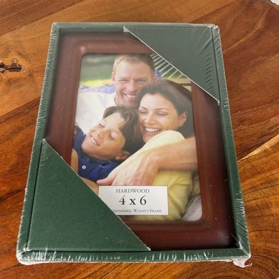 Marco de fotos de madera de nogal Nantucket vintage 4x6 esquinas redondeadas NUEVO Foto 1 de 3