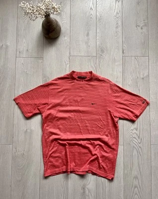 Camiseta de golfe vintage Nike x Tiger Woods coral tamanho médio manga curta tripulação - Imagem 1 de 4