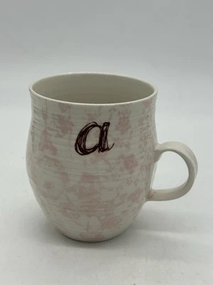 Taza Anthropologie Monograma "a" con Fondo Flor Rosa Foto 1 de 4