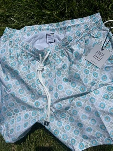 Neu mit Etikett. Fedeli Madeira leichte mehrfarbige geblümte Herren gefütterte Badeshorts Gr. XL - Bild 1 von 5