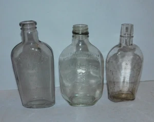 NEAT VINTAGE GLASS WHISKEY BOTTLE FLASK JOB LOT WITH OLD QUAKER - Picture 1 of 8