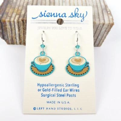 Pendientes Sienna Sky Plata de Ley 925 Gancho Pintado a Mano Latte Corazón Taza de Café Foto 1 de 3