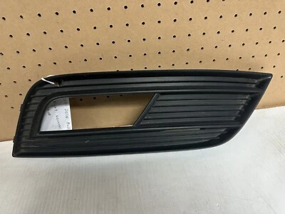 Правая нижняя решетка для Audi A4 2013–2016 годов выпуска  - Изображение 1 из 3