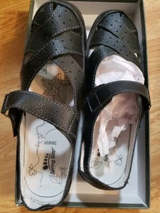 SPRING STEP BLACK SANDAL. SIZE 9.5 WW - Picture 1 of 5
