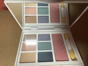 ELIZABETH ARDEN BEAUTIFUL COLOR PALETTE 6 Eyeshadows, 1 Blush (BLUSHING PINK) - Picture 1 of 9