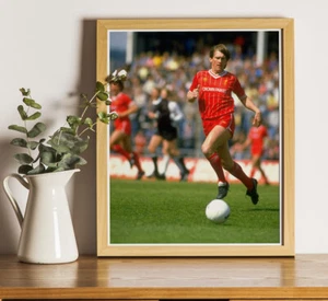 Kenny Dalglish: foto profesional de 10"x8" - Imagen 1 de 2