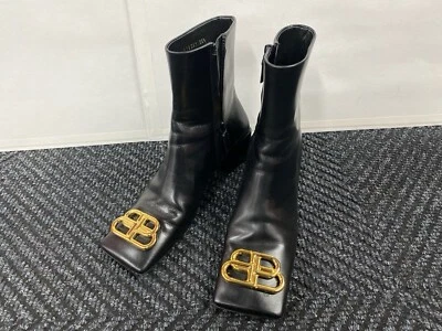 Botas Balenciaga Double BB biqueira quadrada couro preto e dourado UE 36,5 - Imagem 1 de 4