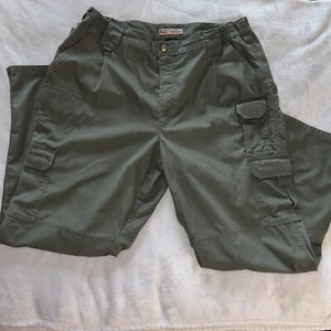 5.11 Tactical Men’s Cargo Pants Size 40x33 Green Ripstop Workwear - Picture 1 of 11