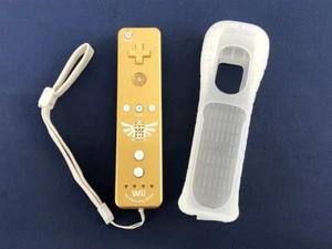 Wii Remote Motion Plus Legend Of Zelda Skyward Sword Gold Edition Nintendo - Picture 1 of 8