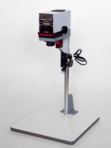 AMPLIADOR DE FOTOS PARA CUARTO OSCURO DURST F30 35 mm y soporte para copia de cámara con lente Nikon de 50 mm - Imagen 1 de 12