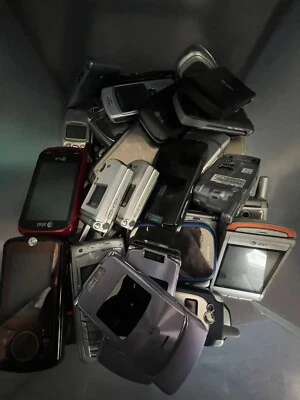 Mixed Cell Phone Lot  AT&T/Cingular - Image 1 of 4