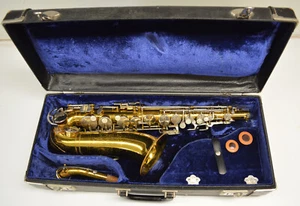 CLEVELAND 613 ALTO SAX BY KING MUSICAL INSTRUMENTS, EAST LAKE OH - KING CASE - Picture 1 of 17
