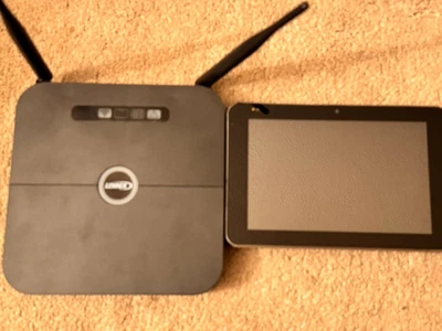 LENNOX S30 ICOMFORT PROGRAMMABLE THERMOSTAT / MAGNETIC BASE W/HUB UNTESTED AS IS - Image 1 of 4