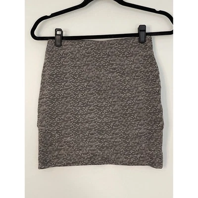 H&M Women's Textured Knit Mini Skirt XS Black White Tweed Stretch Casual - Image 1 of 4