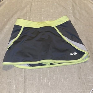 Falda corta Champion gris con detalles en verde neón para niñas talla 6-6x - Imagen 1 de 6