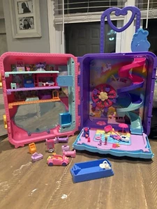 Pollyville Playset, Resort Rollaway Suitcase, Large Travel Toy with 3 Dolls, ... - Picture 1 of 14