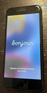 Apple iPhone 7 32GB Unlocked - Probably needs new bat - Free shipping - Photo 1 sur 3
