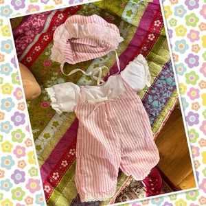 Cute Vintage Cabbage Patch Kids Doll Baby Preemie Pink Romper Stripey Bonnet - Picture 1 of 6