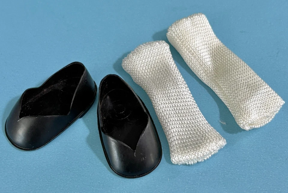 Zapatos de muñeca Shirley Temple ideales originales vintage de 12" más calcetines de rayón Foto 1 de 1