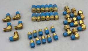 34 Stück Swagelok Germany Rohr Rohrverschraubungen Stecker Winkel Messing 1/4 NEU - Bild 1 von 6