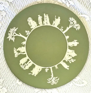 Green Wedgwood Jasperware Round Plate VTG 9 3/8" Cameo Neo Classical EUC - Picture 1 of 5