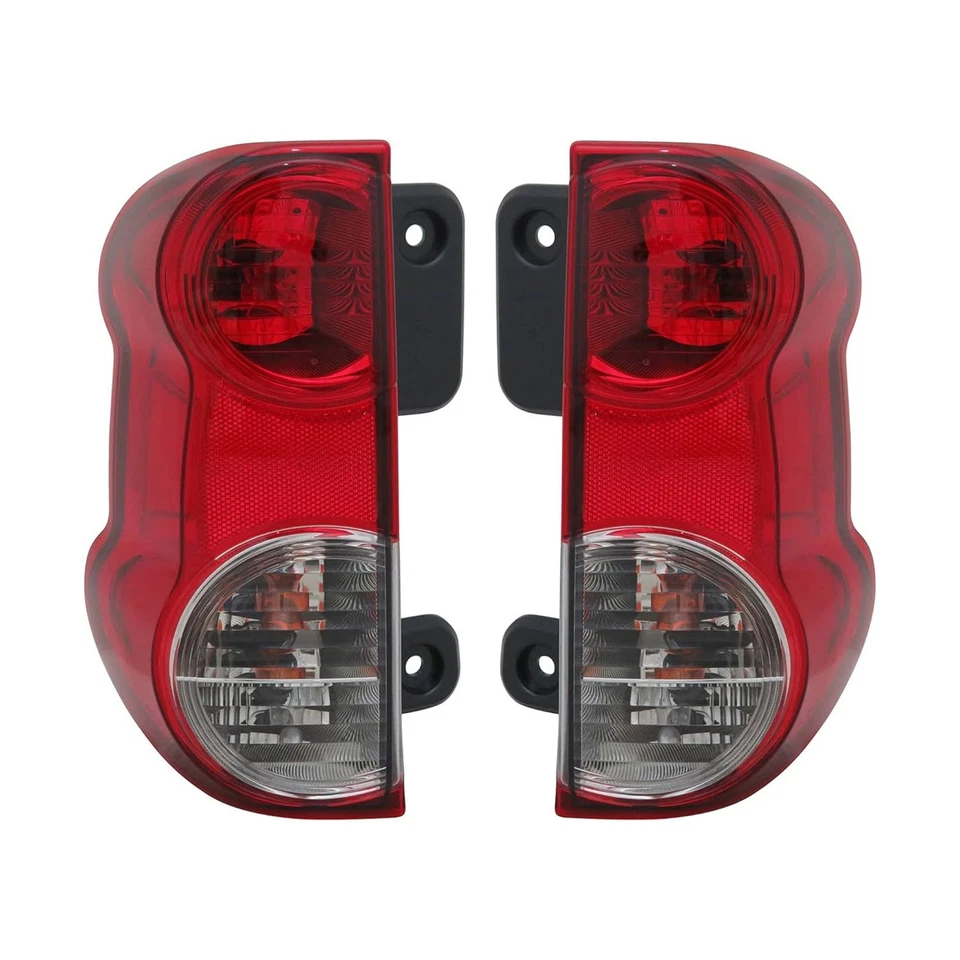 Juego de montaje de lámpara de luz trasera izquierda y derecha TYC para Nissan NV200 S SV Taxi 13-21 Foto 1 de 1