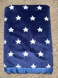 Manta Bebé Azul Blanco Estrellas Felpa Sherpa Borde Satinado 28x28 - Imagen 1 de 4