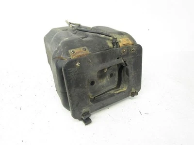 87 Yamaha YFM 225 Moto 4 caixa de ferramentas de armazenamento 2HT-2160A-00-00 1987-1988 - Imagem 1 de 4