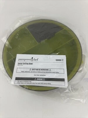 Pampered Chef Meal Prep Salad Cutting Bowl 100086 1463 Gray Green NEW in Package - Image 1 of 4