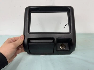 Isuzu Rodeo Radio Borde Bisel 1998-2002 con Bandeja de Cenizas y Encendedor de Cigarrillos Foto 1 de 4