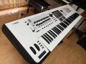 YAMAHA Montage 7 White 76-Key Synthesizer FM-X AWM2 White - Picture 1 of 1