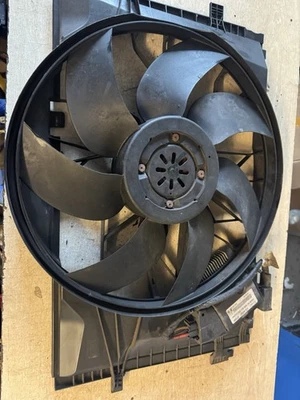 MERCEDES C CLASS w203 CLK C209  RADIATOR ENGINE COOLING FAN MOTOR 2035000293 - Image 1 of 4