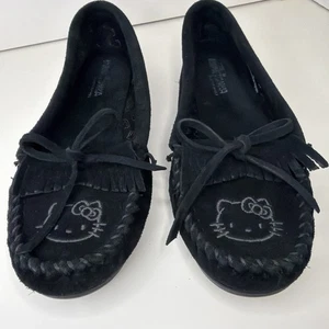 MinneTonka X Hello Kitty Black Moccasins size 7 US Suede Sanrio - Picture 1 of 6