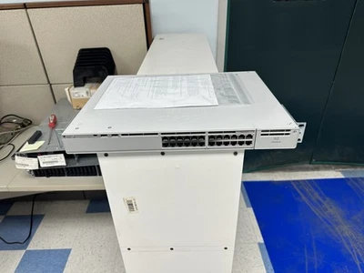 Cisco C9200-24T-E 9200 24-port Data Switch, Network Ess - Image 1 of 4