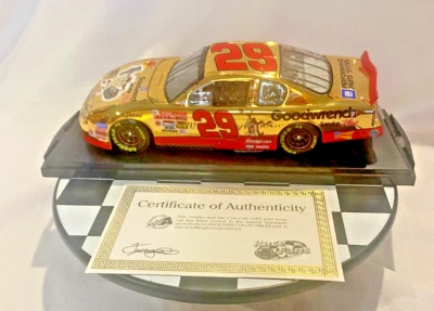2001 RFO Gold Kevin Harvick #29 GM Service + Looney Tunes PN 101780 "1 de 2000" Foto 1 de 4