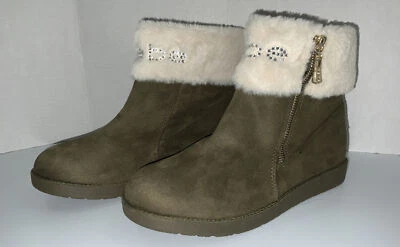 Botas bebe Laurana para mujer talla 8,5 verde militar puños de piel sintética tacón de 1” Foto 1 de 4