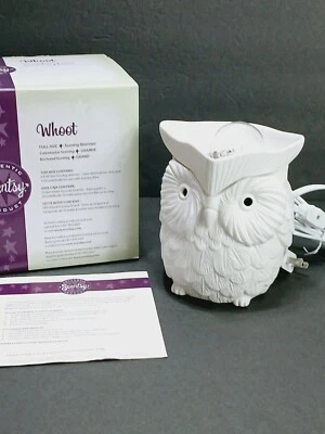 Calentador de cera de búho Scentsy WHOOT / NUEVO en caja / 6" de alto / Enchufe con cable Foto 1 de 4