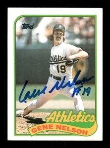 1989 Topps  581 Gene Nelson signed auto autograph  crisp blue sig tough MZ BXCP5 - Picture 1 of 2