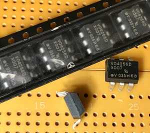 0.3A 600V Non-Zero Photo Triac 5kV Optocoupler 1.6mA VO4256D-X007T Vishay SMD-6 - Picture 1 of 1