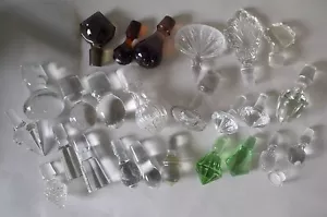 Riesiges Konvolut 26 Stöpsel Stopfen f. Karaffen Flacons Kristall Glas Pressglas - Bild 1 von 7