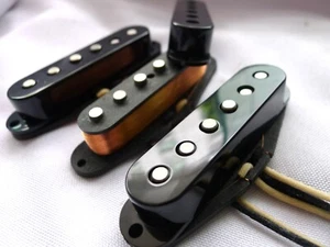 Sets of 3 Alnico 2 Single Coil Vintage Hot 60 Pickups Strat Style Black - Picture 1 of 9