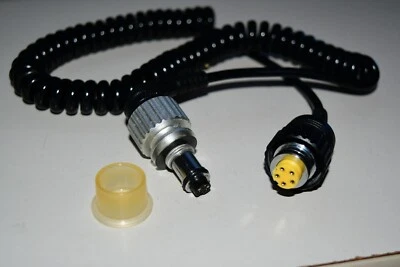 Cable de sincronización único Nikon Nikonos para cámara o carcasa y luces estroboscópicas SB 2d Foto 1 de 3