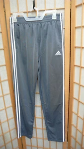Boys XL Athlelic Pants XL 18/20 adidas Regular Fit 2 Pockes Silver Jogger - Picture 1 of 3