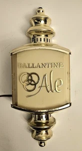 Aplique de luz de plástico Ballantine Ale dorado Claremould Plastics Co Works de colección - Imagen 1 de 9