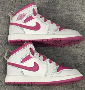 Nike Air Jordan Sneakers Mid 1 Pink Retro High Girl's Kids Size 11C FD8781-500 - Picture 1 of 7